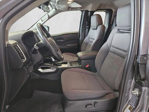 Used 2023 Nissan Frontier SV w/ SV Convenience Package RWD image 16