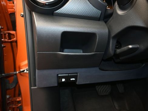 Used 2022 Nissan Kicks SV FWD image 12
