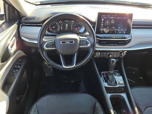 Certified 2022 Jeep Compass Limited image 21