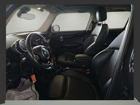 Used 2019 MINI Cooper S image 18