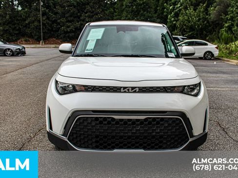 Used 2025 Kia Soul LX w/ LX Technology Package FWD image 10