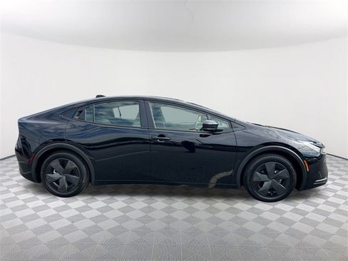Used 2026 Toyota Prius LE image 4
