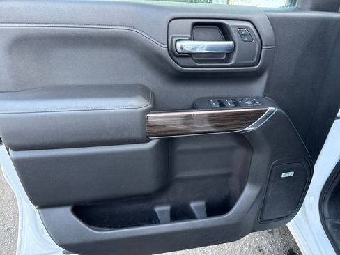 Used 2021 Chevrolet Silverado 1500 LT Trail Boss w/ Convenience Package II image 10