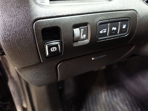 Used 2015 Chevrolet Impala LTZ FWD image 23