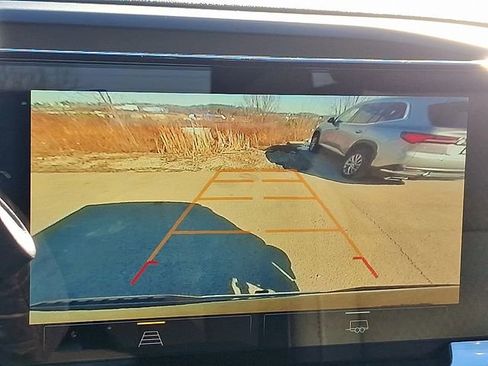 Certified 2025 Chevrolet Silverado 1500 LT image 19