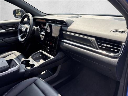 Used 2026 GMC Terrain Elevation w/ Elevation Premium Package FWD image 24