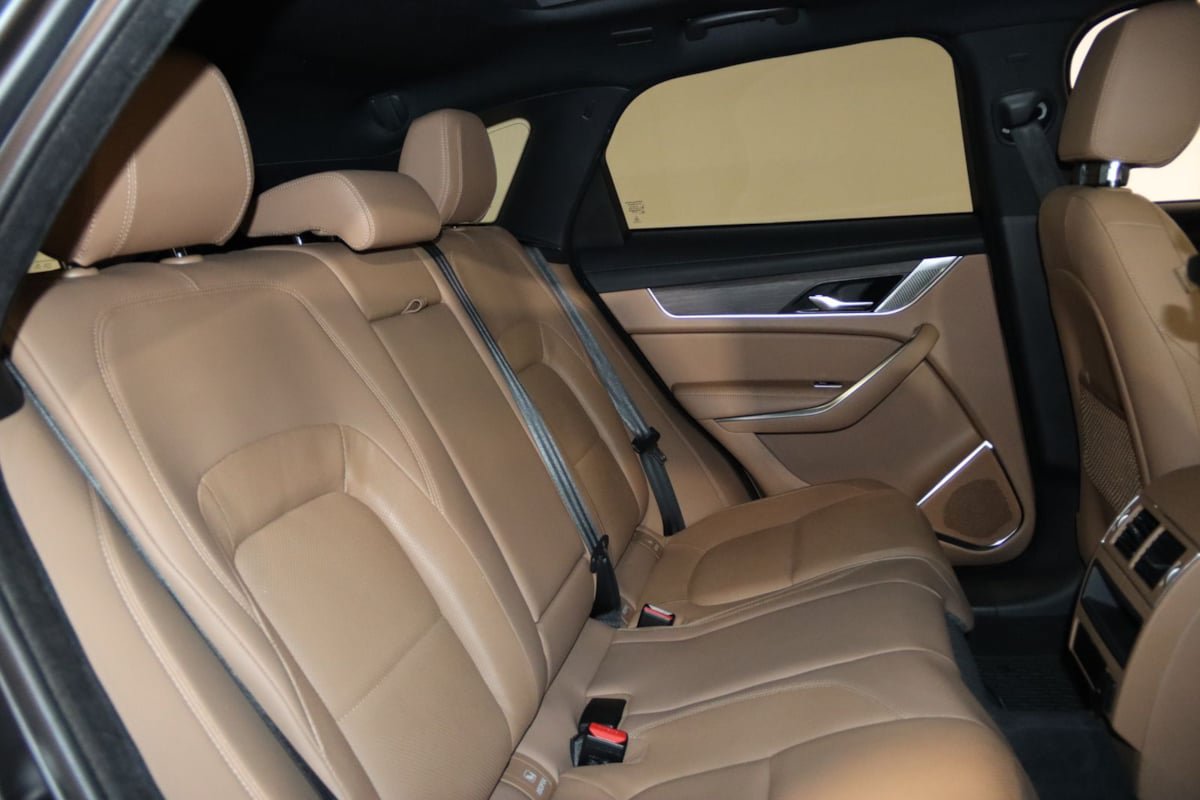Used 2023 Jaguar F-PACE S AWD/4WD image 58