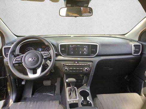 Used 2025 Kia Sportage EX FWD image 17