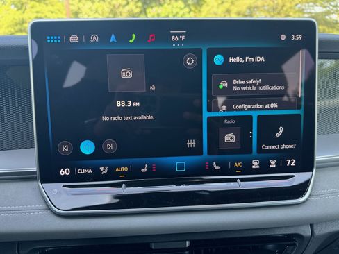 Used 2025 Volkswagen Tiguan SE R-Line image 12