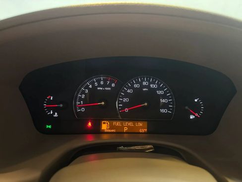 Used 2005 Cadillac STS V8 w/ Preferred Equipment Group RWD image 12