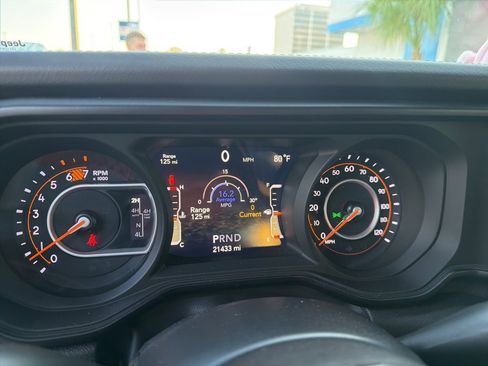 Used 2024 Jeep Wrangler Unlimited Rubicon image 11