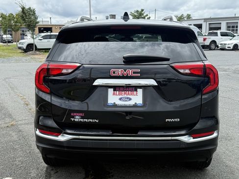 Used 2021 GMC Terrain SLT image 4