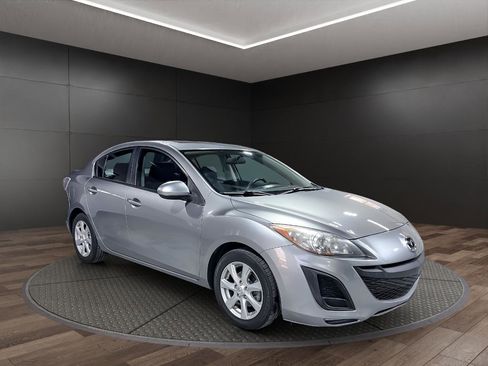 Used 2010 MAZDA MAZDA3 i Touring image 2