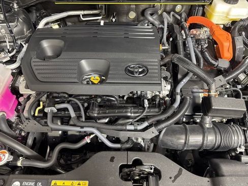 Used 2024 Toyota Crown XLE image 9