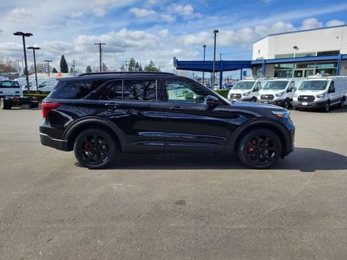 Used 2020 Ford Explorer ST w/ ST Street Pack image 8