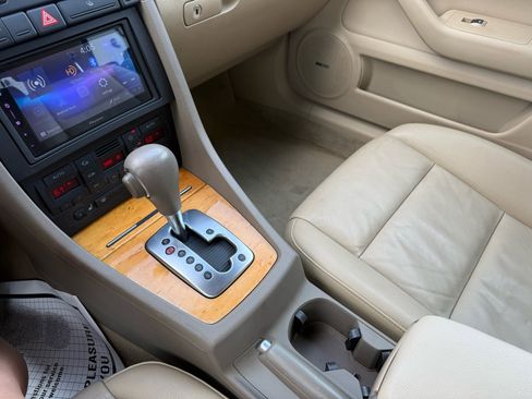 Used 2009 Audi A4 3.2 image 16