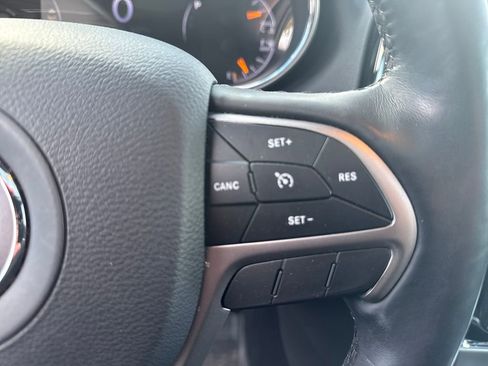 Used 2021 Jeep Grand Cherokee Limited w/ Trailer Tow Group IV image 18