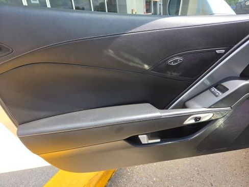 Used 2016 Chevrolet Corvette Stingray Coupe RWD image 19
