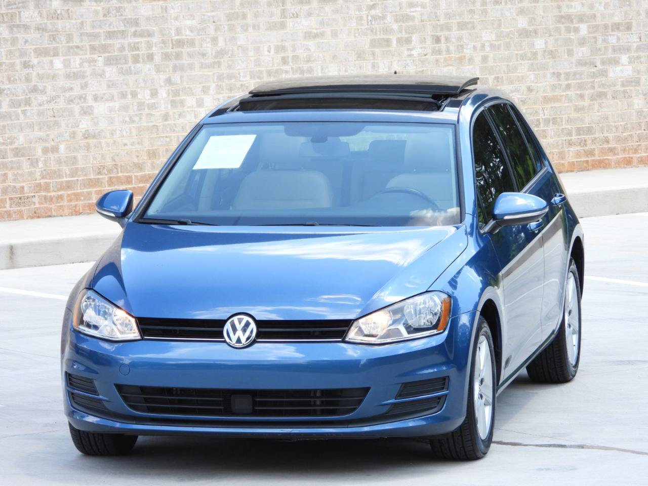 Used 2017 Volkswagen Golf Wolfsburg Edition FWD image 24