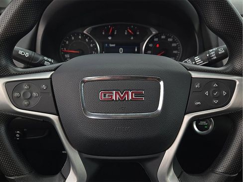 Used 2024 GMC Terrain SLE image 19