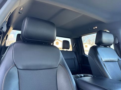 Used 2023 Ford F150 Lariat w/ Trailer Tow Package image 16