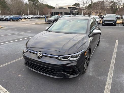 Used 2022 Volkswagen Golf R image 9