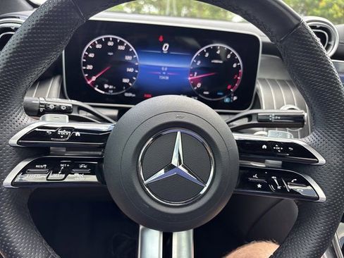 Used 2023 Mercedes-Benz GLC 300 4MATIC image 31
