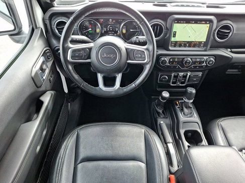 Certified 2022 Jeep Wrangler Unlimited Sahara w/ Cold Weather Group image 14