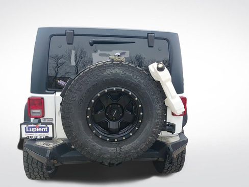 Used 2016 Jeep Wrangler Sport AWD/4WD image 11