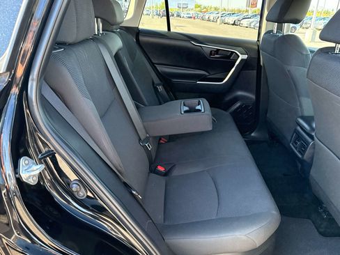 Used 2025 Toyota RAV4 LE AWD/4WD image 16