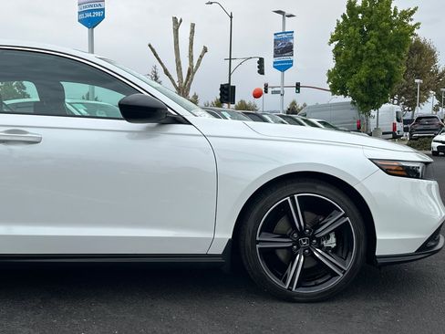 Used 2024 Honda Accord Sport image 34