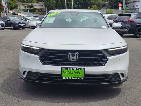 Used 2023 Honda Accord EX-L image 2