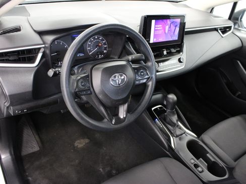 Used 2024 Toyota Corolla LE FWD image 13