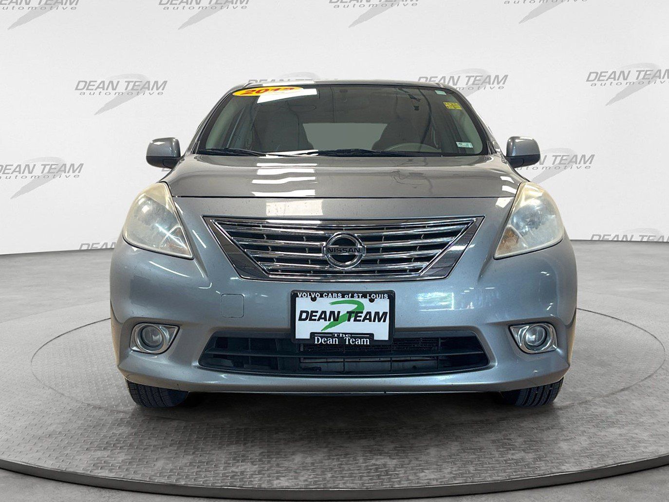 Used 2012 Nissan Versa FWD image 9