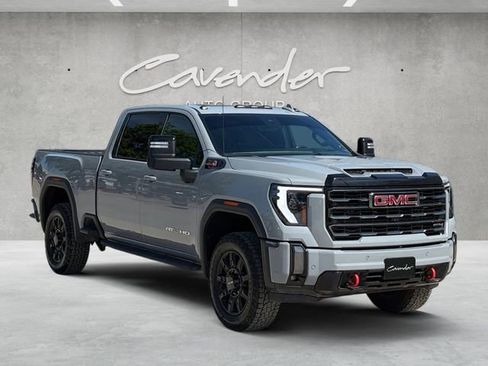 Used 2024 GMC Sierra 2500 AT4 w/ AT4 Premium Plus Package AWD/4WD image 2