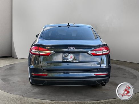 Used 2020 Ford Fusion SE image 6
