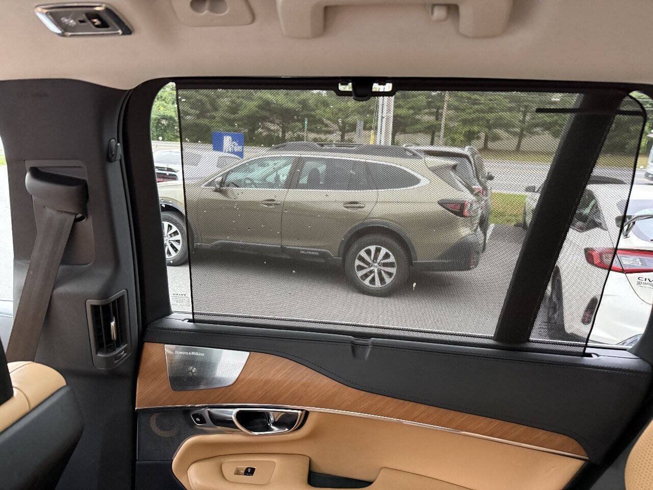 Used 2016 Volvo XC90 T8 Inscription w/ Vision Package AWD/4WD image 16