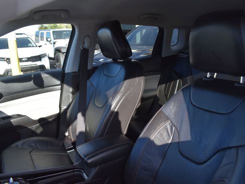 Used 2022 Jeep Compass Limited w/ Elite Group image 16