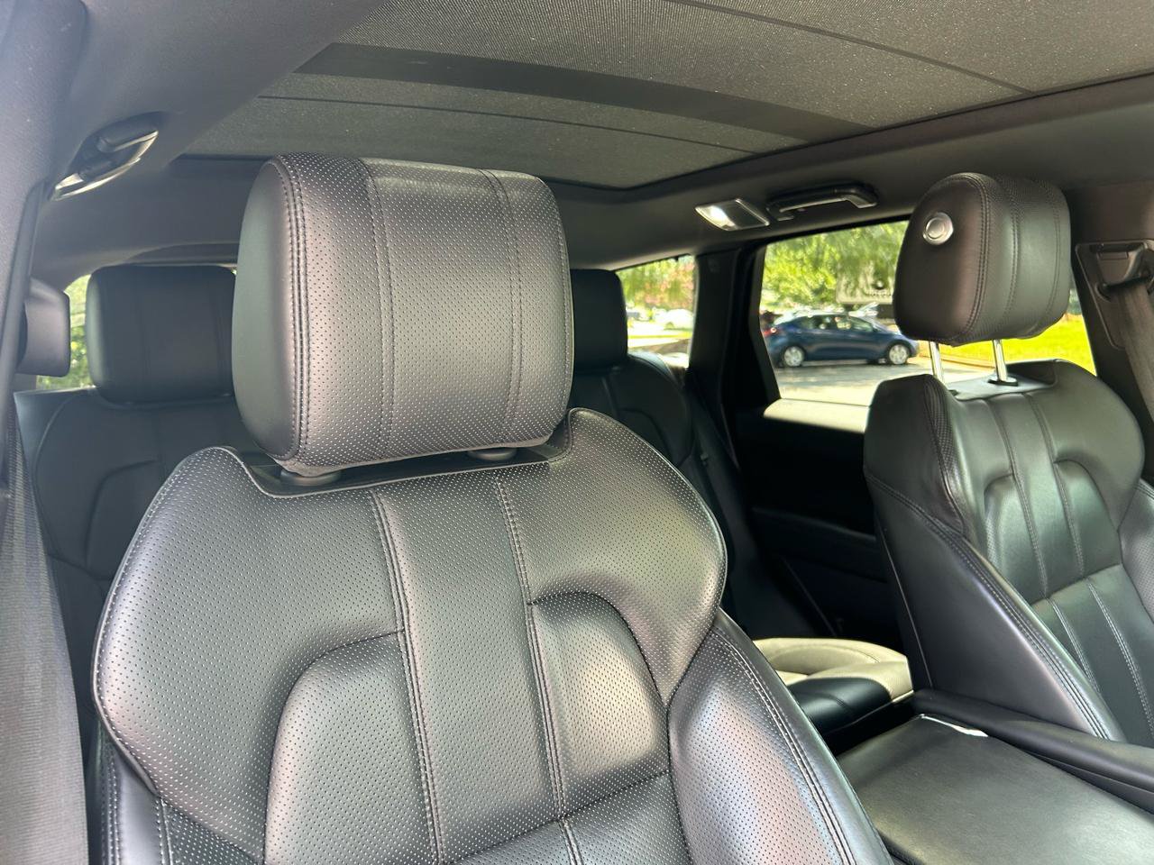 Used 2017 Land Rover Range Rover Sport AWD/4WD image 24