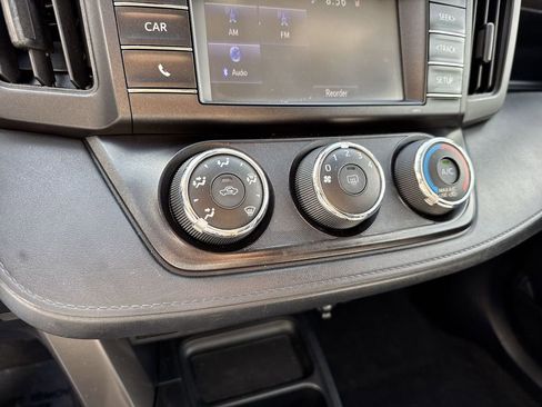 Used 2017 Toyota RAV4 LE FWD image 50