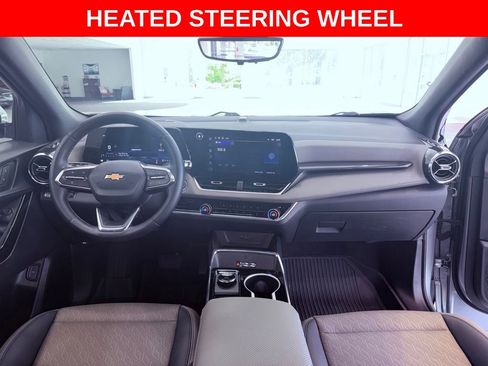 Used 2026 Chevrolet Equinox LT w/ Convenience Package II FWD image 10