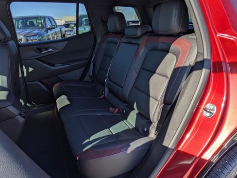 Used 2025 Chevrolet Equinox RS w/ Convenience Package III image 26