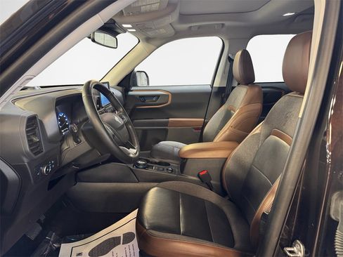 Used 2021 Ford Bronco Sport Outer Banks w/ Outer Banks Package image 12