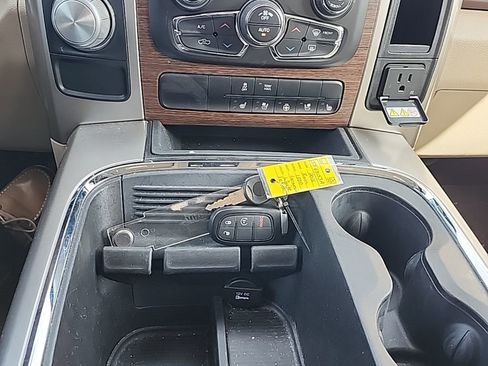 Certified 2016 RAM 1500 Laramie w/ Convenience Group image 10