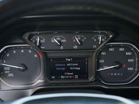 Used 2019 GMC Sierra 1500 SLE w/ SLE Value Package image 19