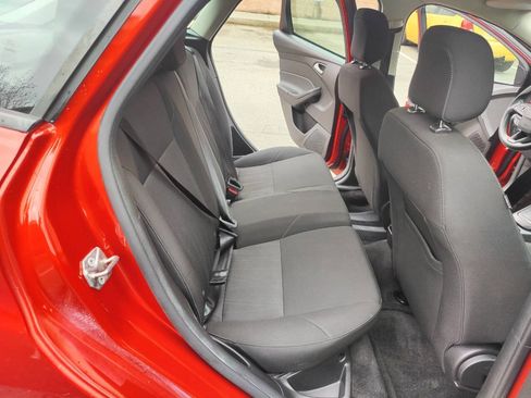 Used 2018 Ford Focus SE FWD image 13