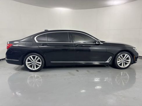 Used 2016 BMW 750i xDrive AWD/4WD image 36