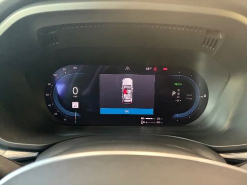 Used 2023 Volvo XC60 T8 Core w/ Climate Package image 25