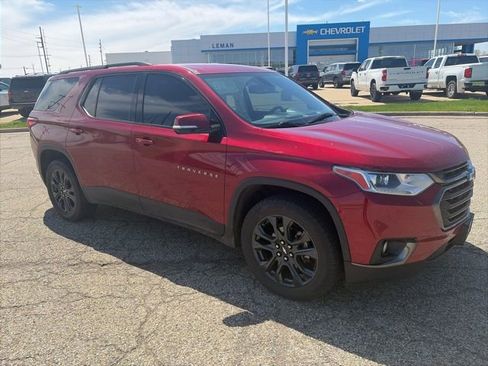 Used 2018 Chevrolet Traverse RS FWD image 2