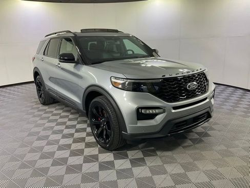 Used 2024 Ford Explorer ST w/ Equipment Group 401A image 3